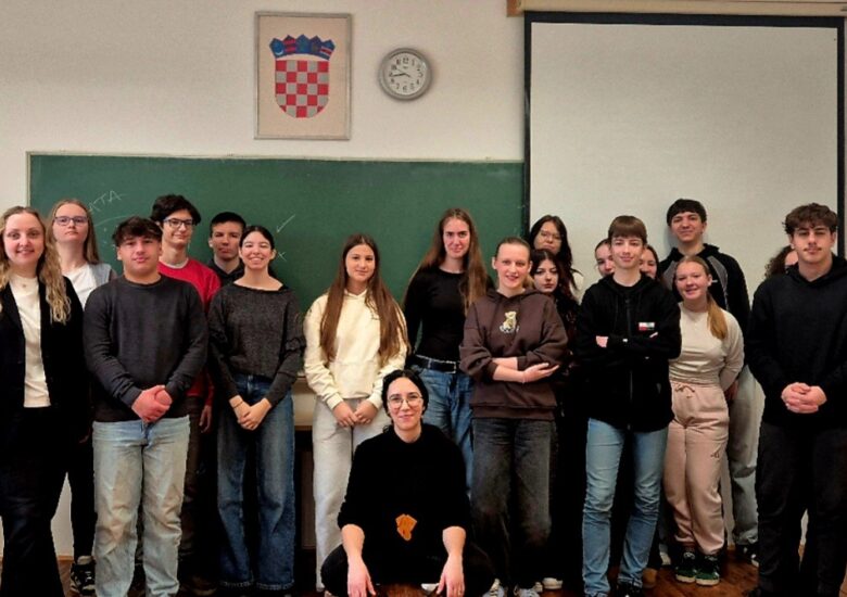 Karlovački gimnazijalci sudjelovali u obilježavanju Dana sigurnijeg interneta s Udrugom „Turbina promjena“